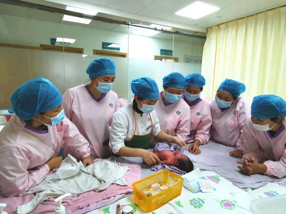 东丰县妇婴监护型护送